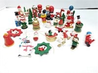 Lot of vintage wooden ornaments