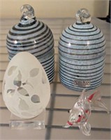 BLOWN GLASS DÉCOR AND PAPER WEIGHTS