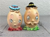 Vintage Ceramic Egg Head Man/Woman Salt & Pepper