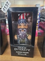 DUCK DYNASTY GNOME WILLIE