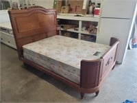 Full Sized - Victorian Bed W/Mattress & Box