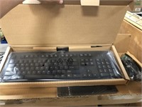 COMPUTER KEYBOARD AND MOUSE