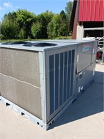 Fenton MI - 2 pc Daikin Commercial Cool / Heat Uni