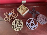 Lot of 6 Brass & other metal Trivets