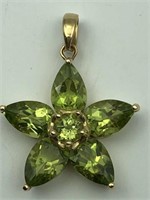 14k Peridot flower pendant