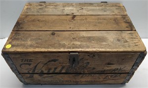 Early Wooden Waterloo Kuntz Brewery Crate