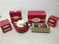 Christmas tea pot plus Christmas items