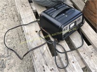 612 AMP BATTERY CHARGER