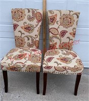 >>2 Dining Room Chairs Cloth Padded