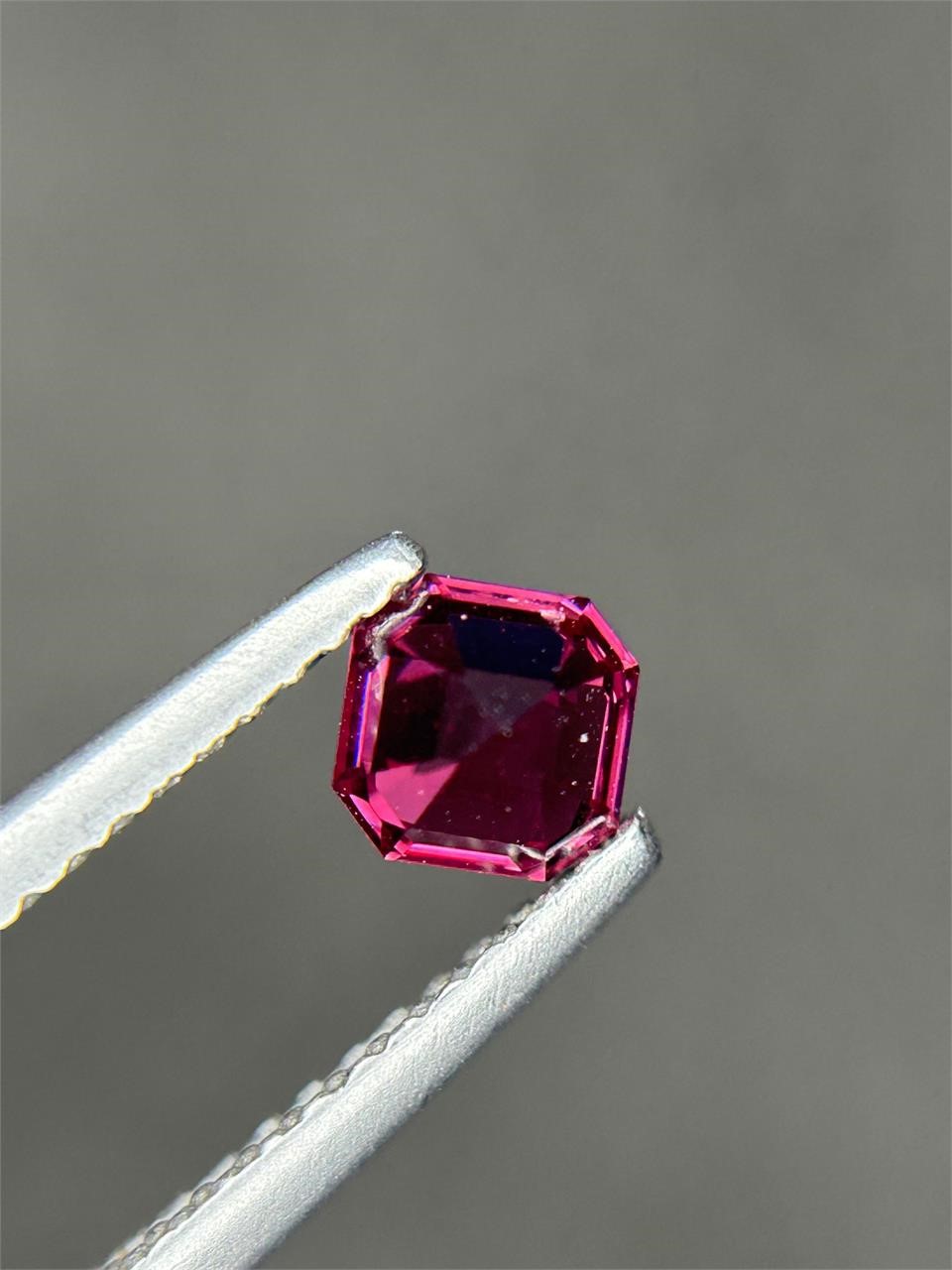 Precision cut Gemstones auction