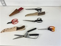 Lot of scissors and knives