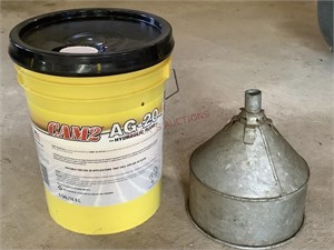Five Gallon Cam2 AG-20 Hydraulic Fluid with Funnel