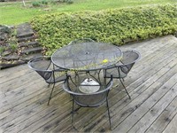 Metal Table w/4 Chairs