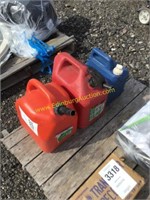 C4 (3) gas cans