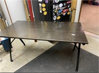 5 Foot Metal Table
