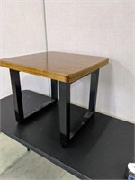 Side Stand/Table