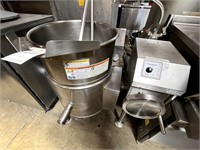 CLEVELAND S/S 25GAL TILTING STEAM-JACKETED KETTLE