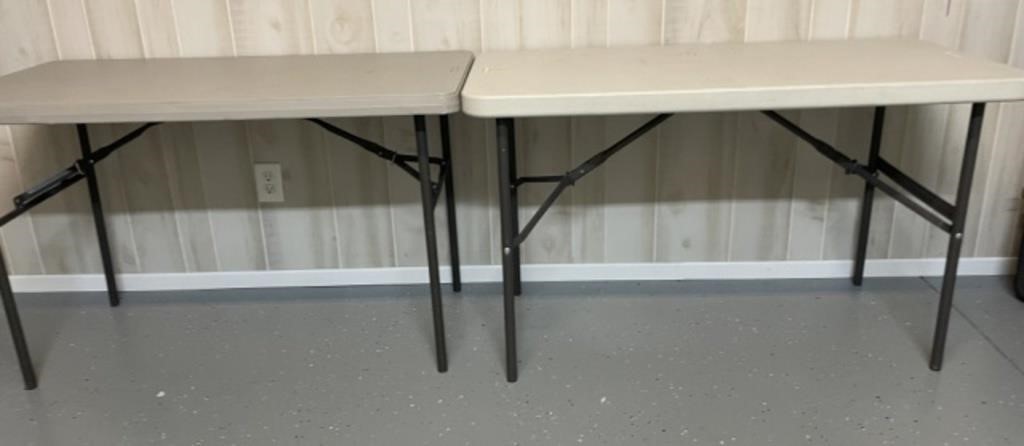 4 ‘ Folding Tables