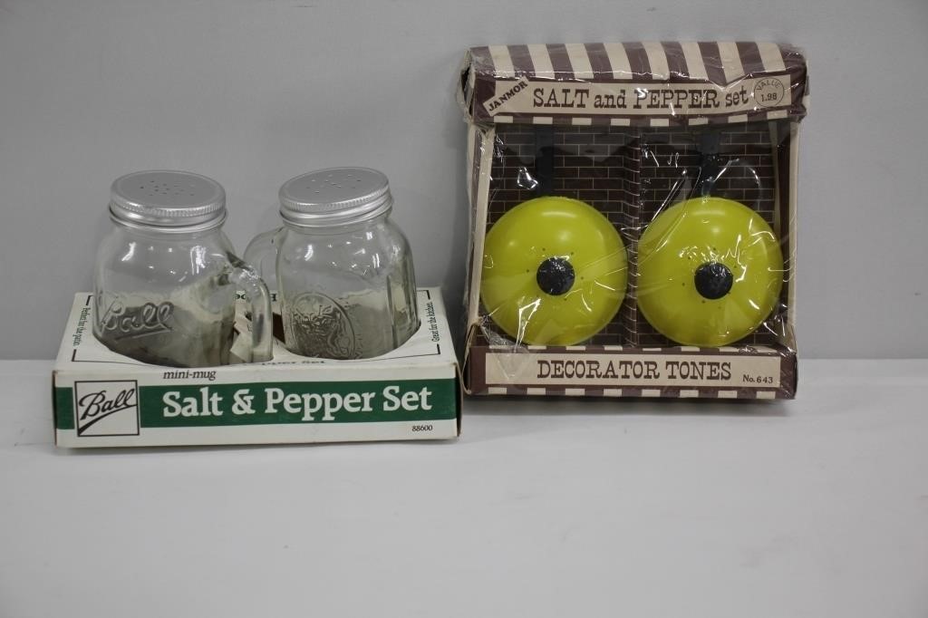 2 pair Novelty Figural Salt & Pepper Shakers