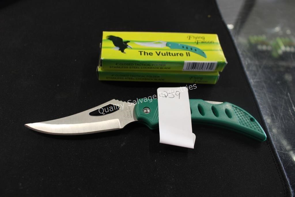 2- the vulture pocketknives (display area)