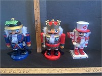 Mini nutcrackers