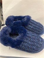 Women’s size 8 fluffy blue slippers