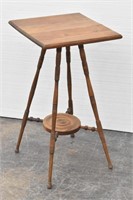 Parlor Table / Plant Stand Table
