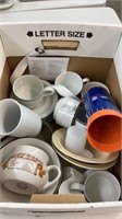 Coffee mugs, 4 with saucers, bowls etc, mushroom