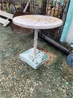 CONCRETE GARDEN TABLE