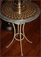 ROUND ACCENT TABLE