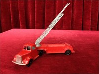 Vintage Tootsietoy Mak Fire Ladder Truck c.1950s