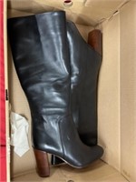 (2) Pairs of Land's End Size 8-1/2 Ladies Boots