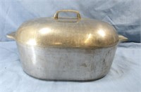 VINTAGE MAGNALITE HEAVY ALUMINUM ROASTER W-LID