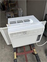 Window air conditioner