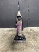 Eureka vacuum. Used. Needs cleaning