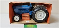 Ford Model 4000 Tractor, NIB, Ertl