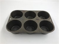 CAST IRON MUFFIN TIN