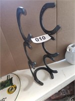 UNIQUE HORSESHOES 3 BOTTLE WINE HOLDER