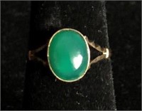 18K Yellow Gold Ring w/Green Cabochon