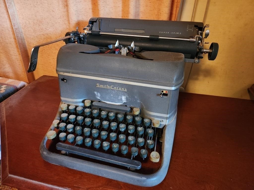 Vintage Smith Corona Typewriter