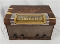 Arvin Vintage Tabletop Radio