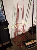 3 WIRE TOMATO CAGES