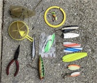 D3)  Vintage Fishing Lure Lots