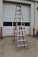 2 Werner step ladders: Model FIA06 6' fiberglass,