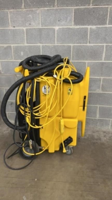 Kaivac Cleaning system used 12 amps floor cleaner