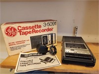 VINTAGE GE CASSETTE TAPE RECORDER