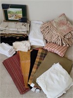 Lot of Table Linens, Place Mats, & Napkins