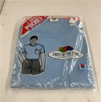 New old stock fruit of the loom size L shirt