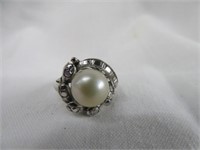 SILVER & WHITE METAL ALLOY CULT PEARL RING