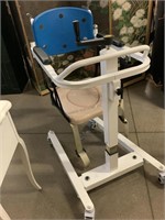 Rolling Lift Mobility Chair with Seat - never